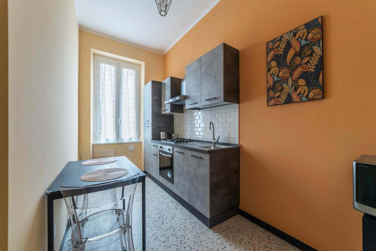 Functional Apartment - Piazza Re Di Roma Bagian luar foto