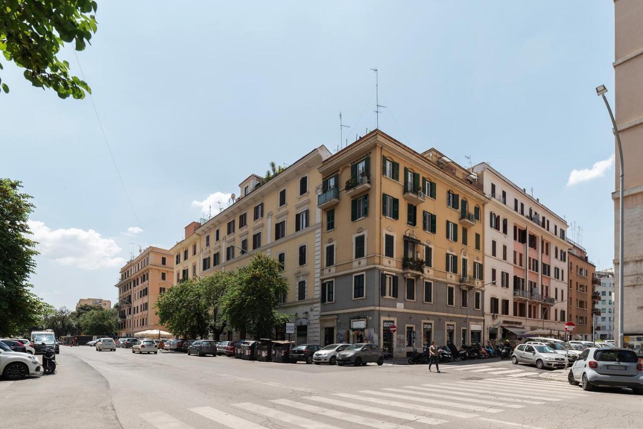 Functional Apartment - Piazza Re Di Roma Bagian luar foto